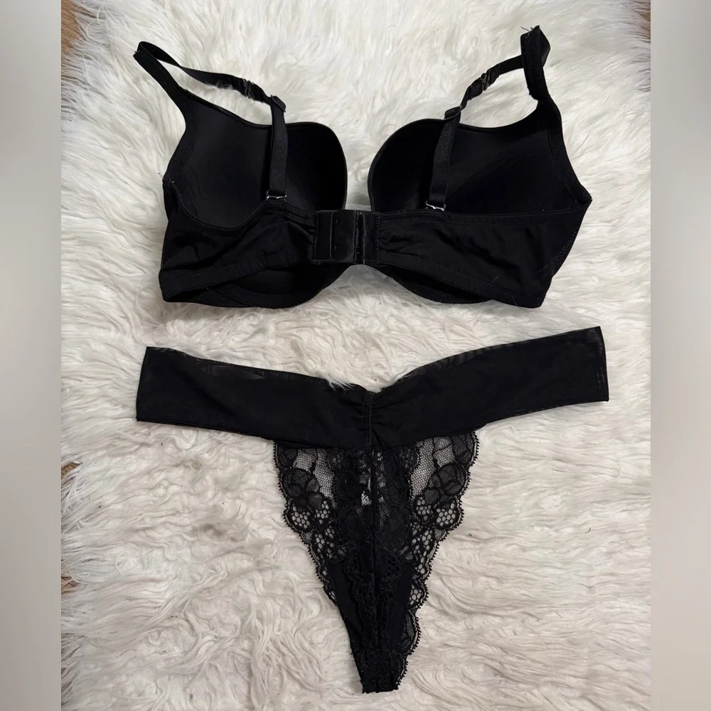 Victoria Secret Black Padded Pushup Bra & Lace Thong Set 36C